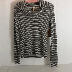 NEW Top shirt Women XS Turtleneck cowl-neck long sleeve stretch lightweight nwt